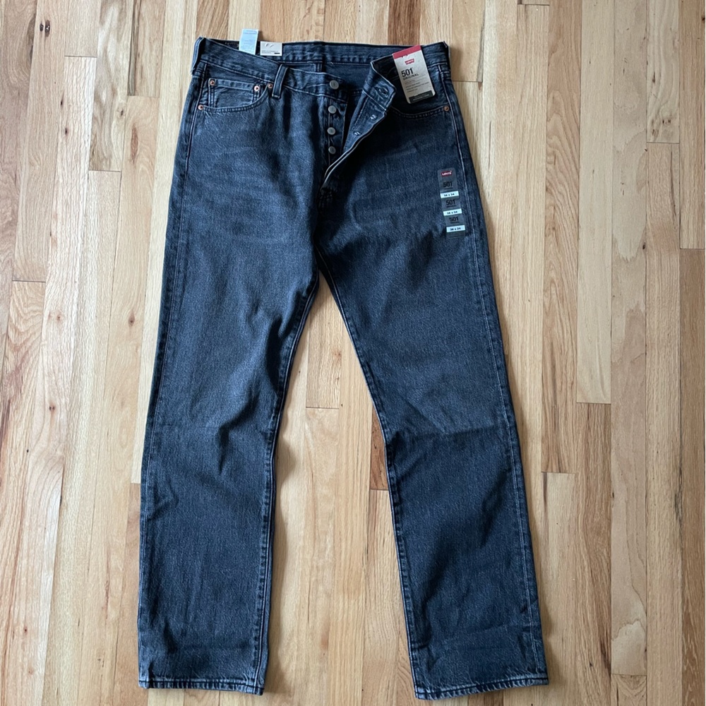 501® ORIGINAL FIT MEN'S JEANS - 36x34 NWT